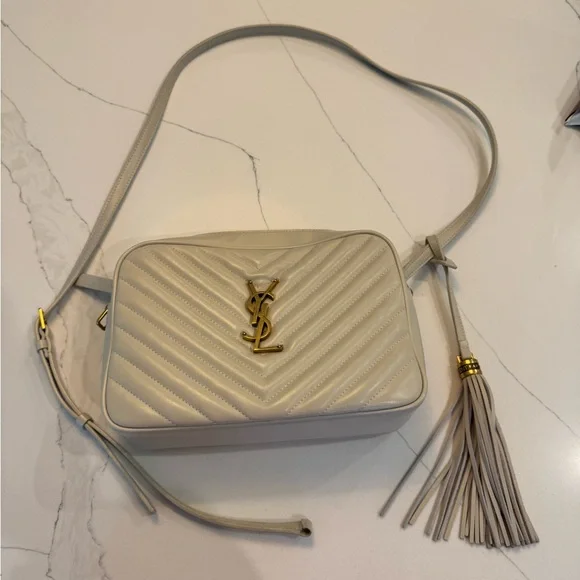 YSL classic leather camera bag in the color bone. - Picture 14 of 15